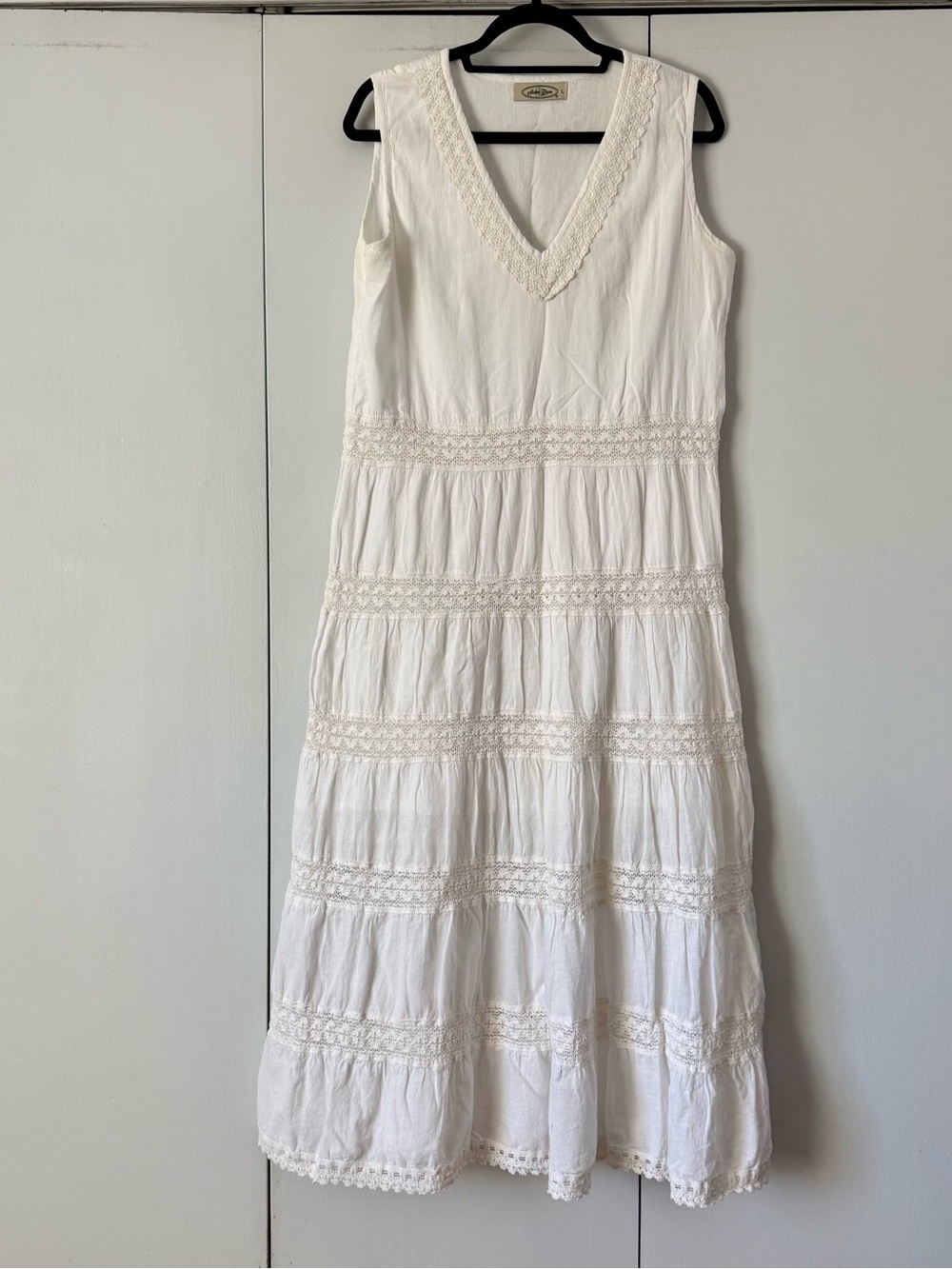Vintage Sleeveless Cream Tiered V-Neck Maxi Dress